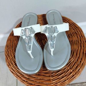 Bandolino b - flex  silver and white with bling jewelry slip on sandals